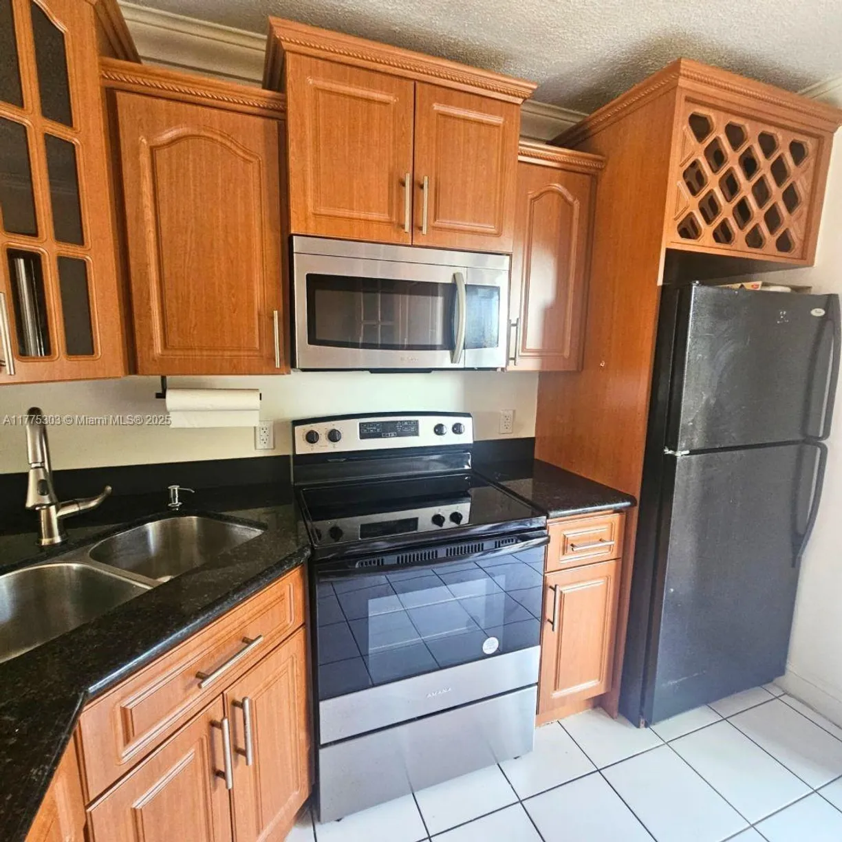 South Florida Real Estate | View 5460 W 21st Ct, 208 | 2 Beds, 2 Baths