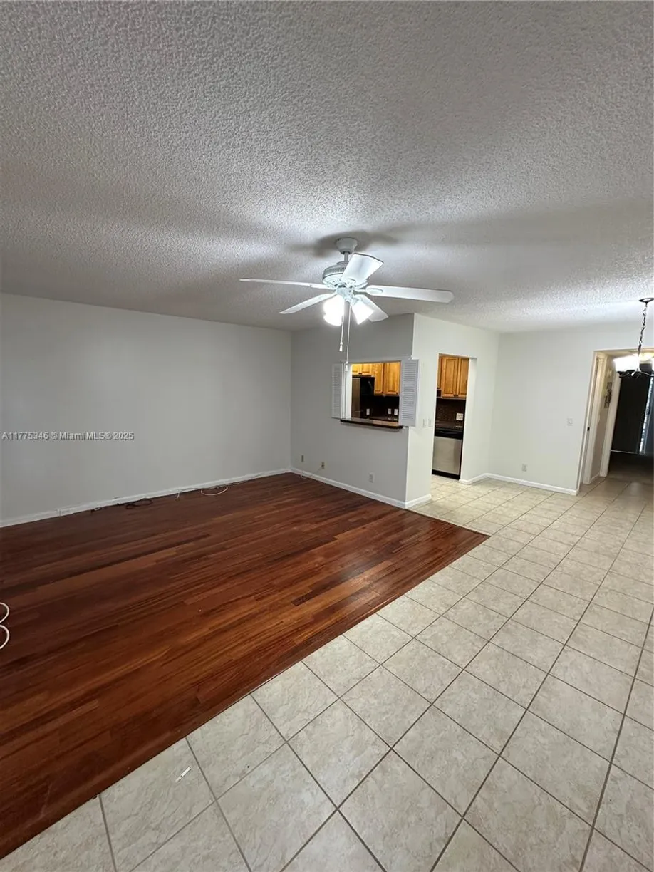 South Florida Real Estate | View 289 Suffolk G, 289 | Listing
