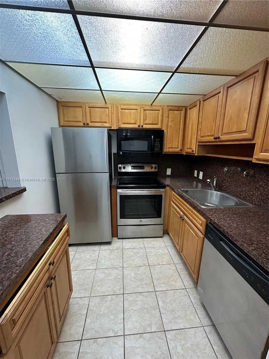 South Florida Real Estate | View 289 Suffolk G, 289 | 1 Bed, 1 Bath