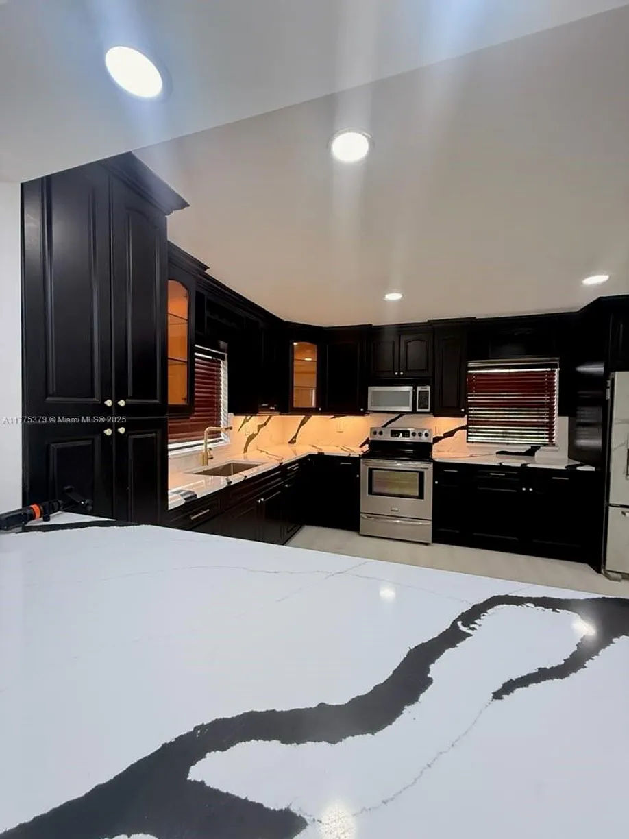 South Florida Real Estate | View 4529 SW 24th St | Listing
