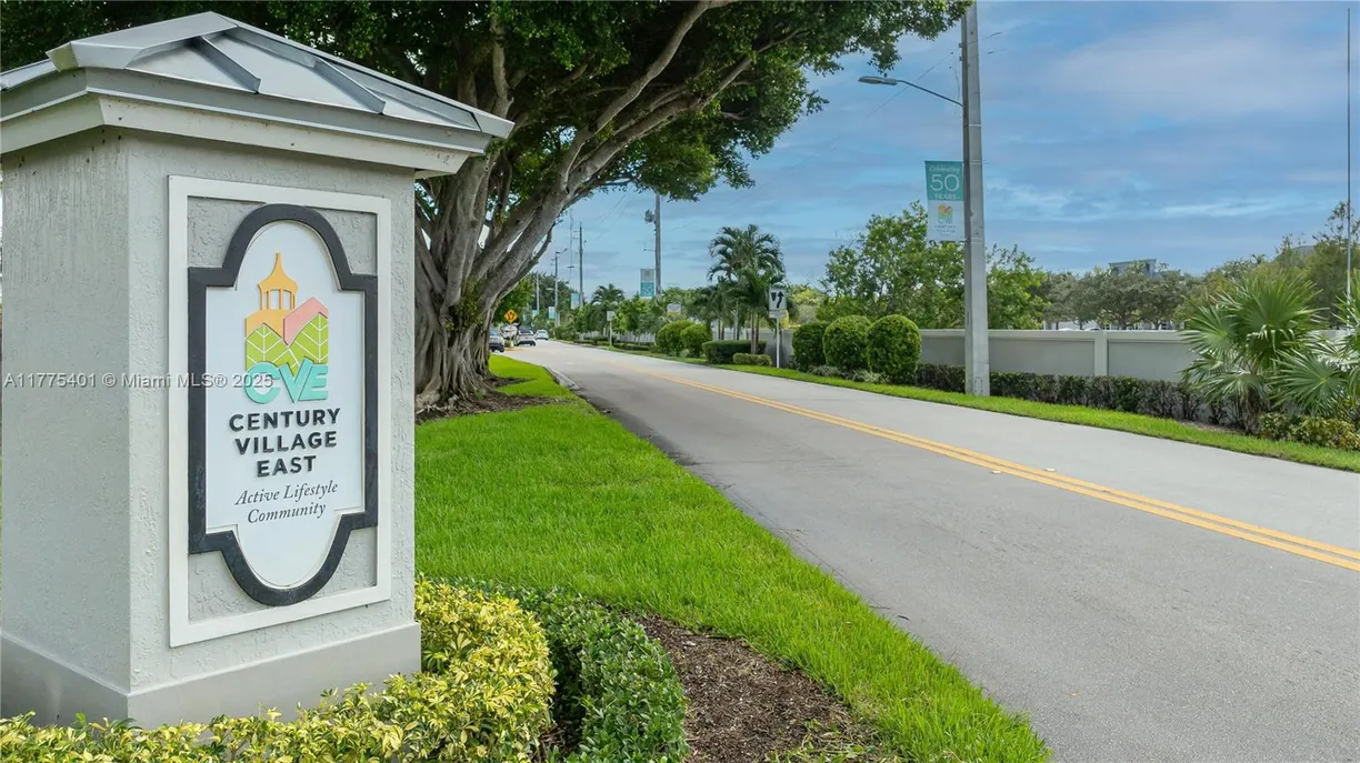 South Florida Real Estate | View 40 Harwood B, 40 | 2 Beds, 1 Bath