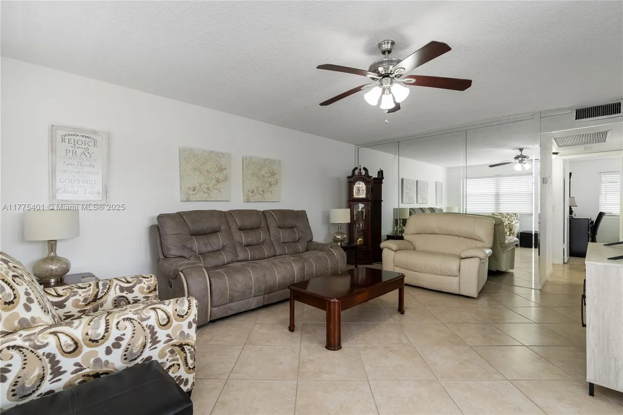 South Florida Real Estate | View 40 Harwood B, 40 | Listing