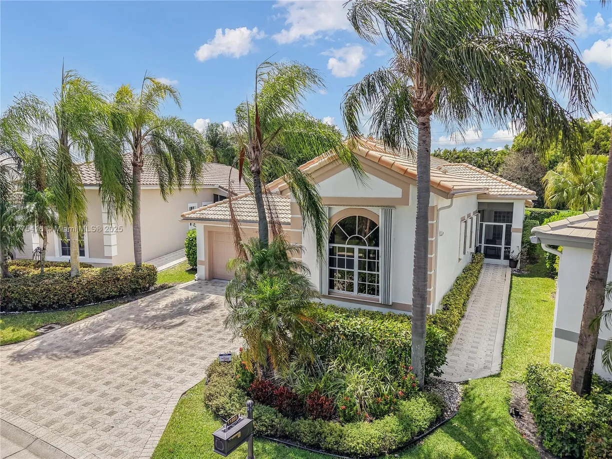South Florida Real Estate | View 11893 Fountainside Cir | Listing