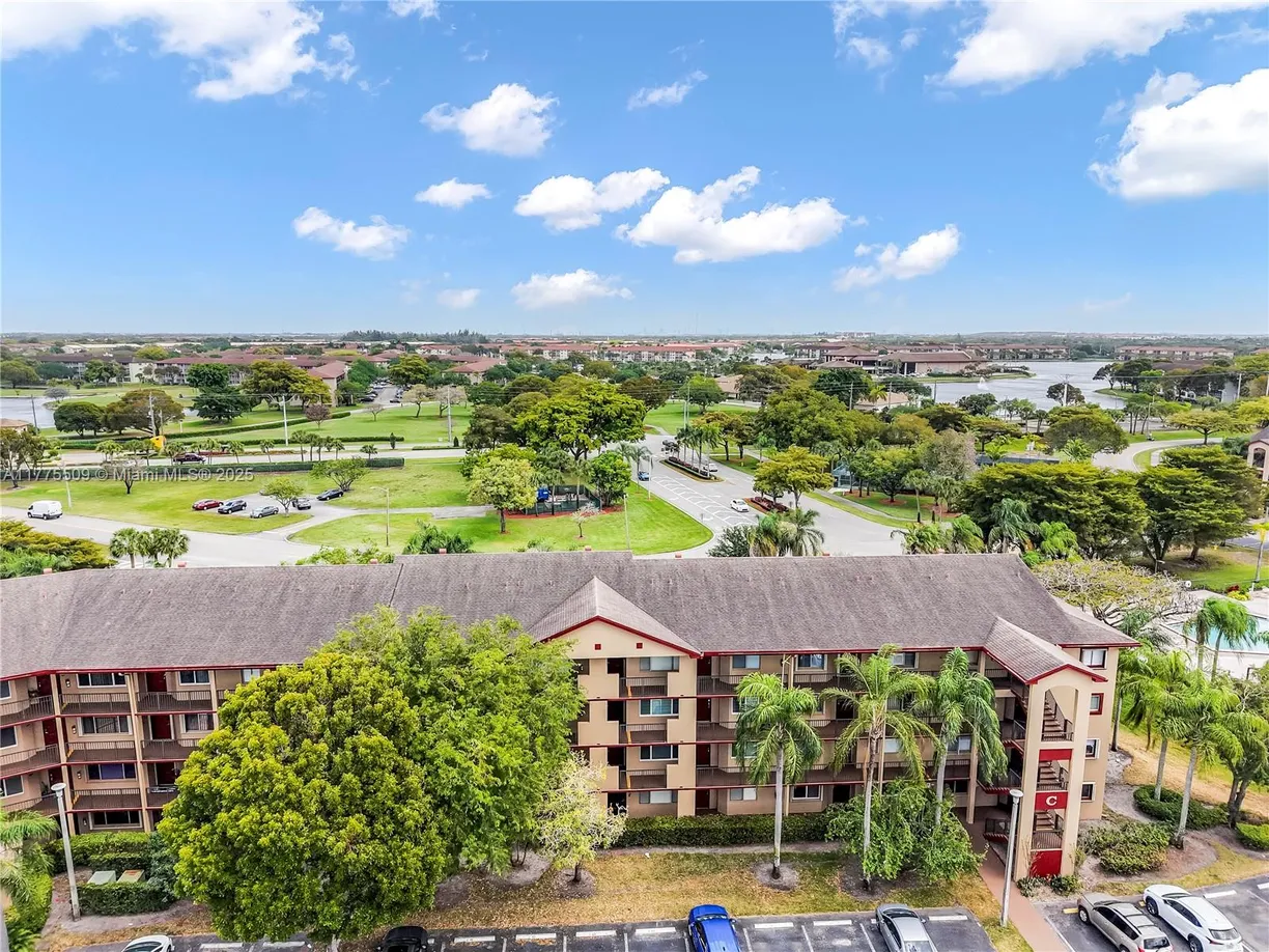 South Florida Real Estate | View 901 SW 138th Ave, 410C | 2 Beds, 2 Baths