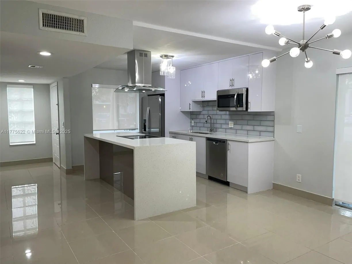South Florida Real Estate | View 16571 Blatt Blvd, 101 | 2 Beds, 2 Baths