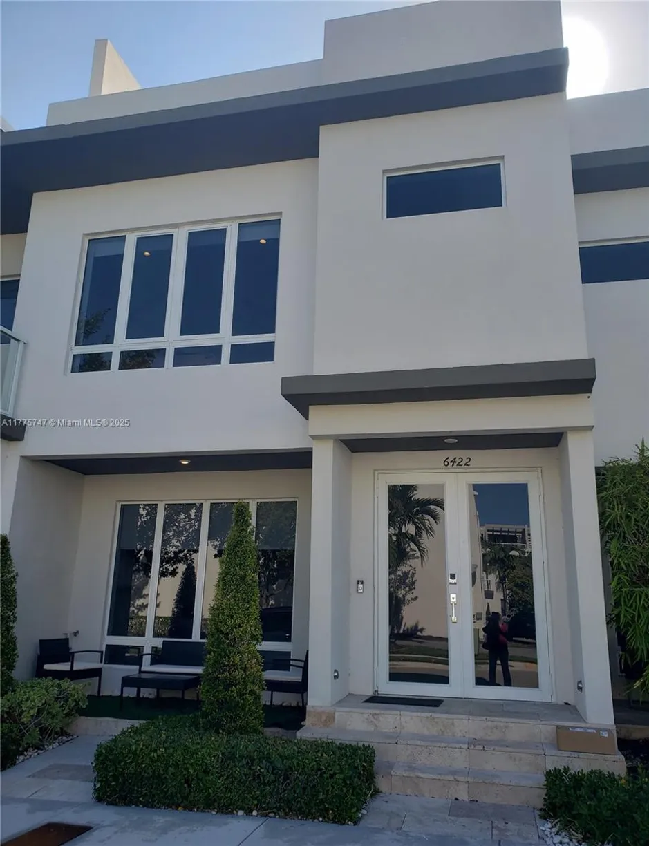 South Florida Real Estate | View 6422 NW 105th Pl, 6422 | 3 Beds, 2 Baths