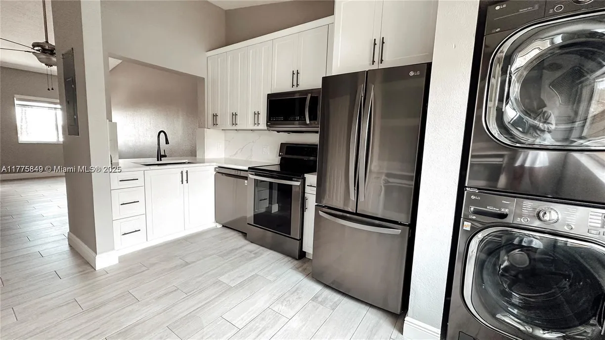 South Florida Real Estate | View 7910 NW 7th, 203 | 2 Beds, 2 Baths