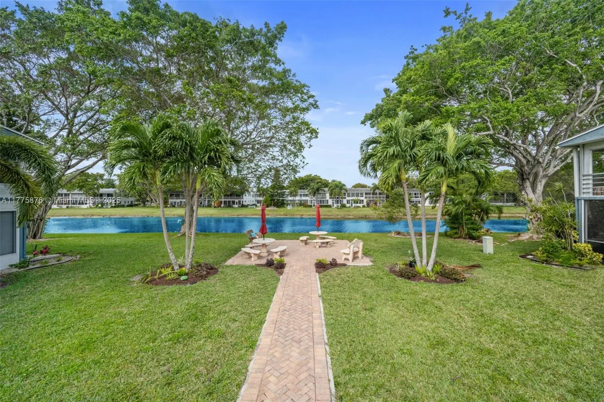 South Florida Real Estate | View 45 Islewood B, 45 | 2 Beds, 1 Bath