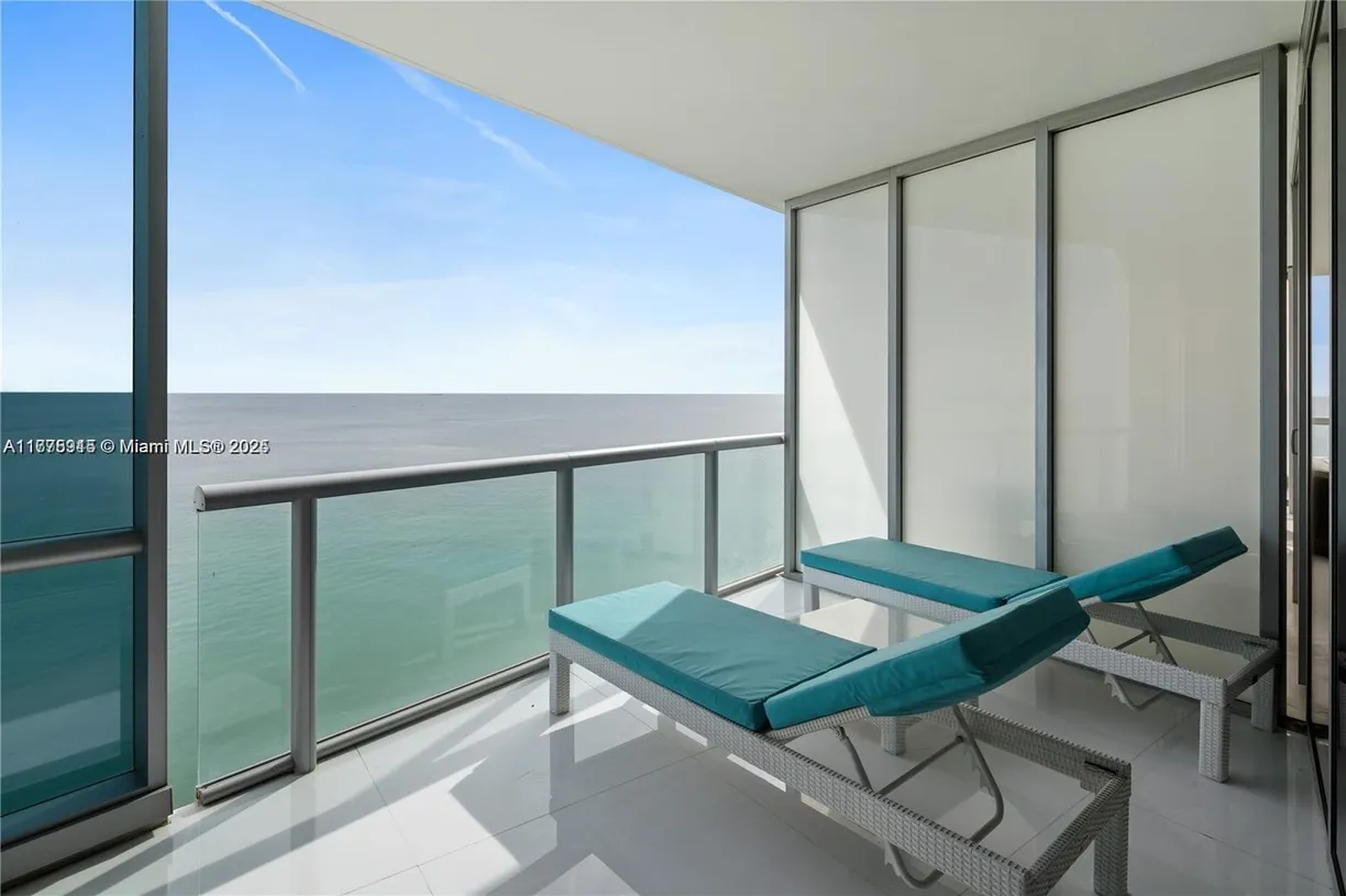 South Florida Real Estate | View 17121 Collins Ave, 1703 | 1 Bed, 1 Bath
