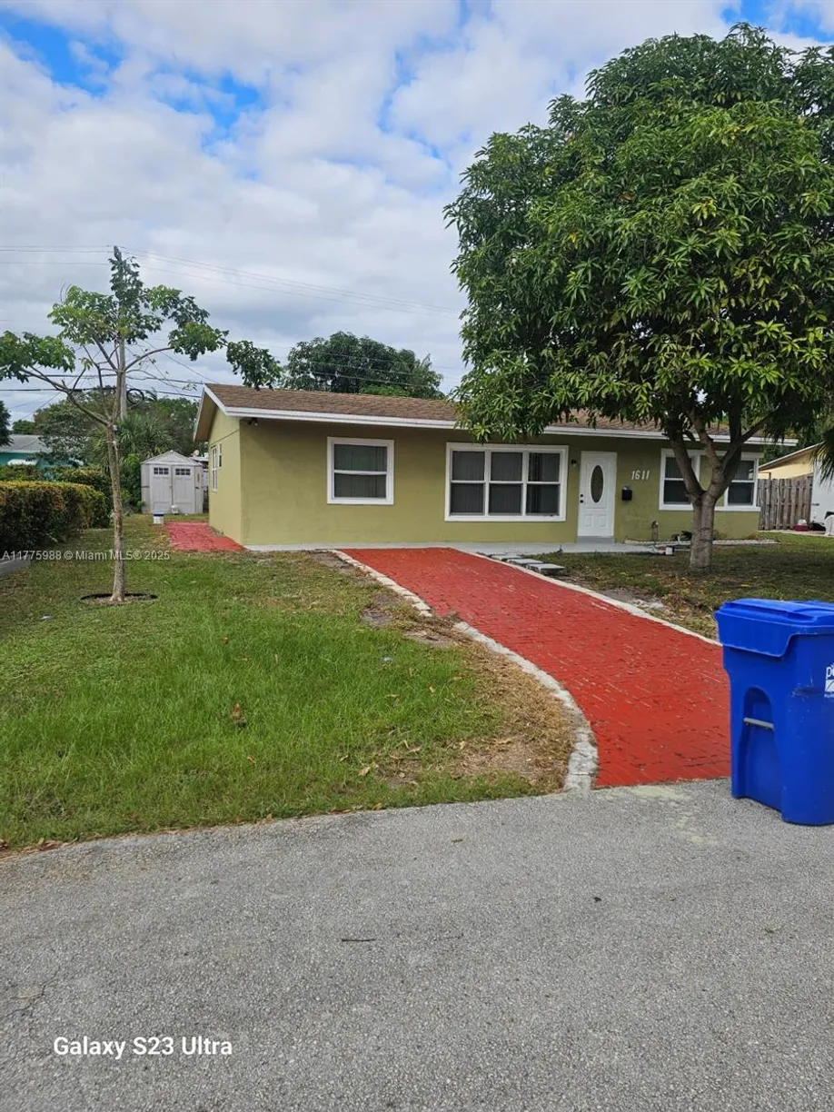 South Florida Real Estate | View 1611 NE 32nd Pl | Listing