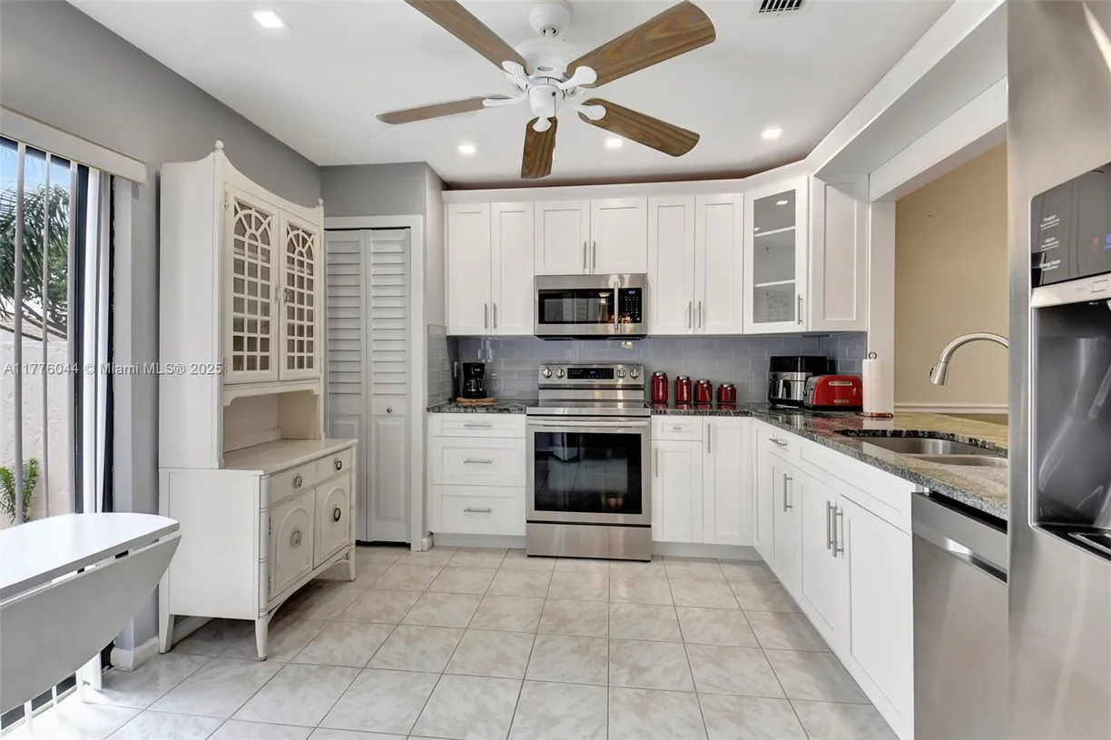 South Florida Real Estate | View 5558 E Parkwalk Cir E | Listing