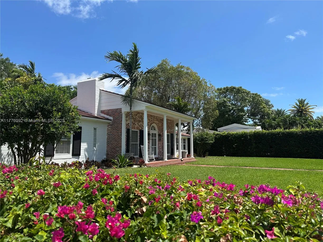 South Florida Real Estate | View 765 N Greenway Dr | Listing