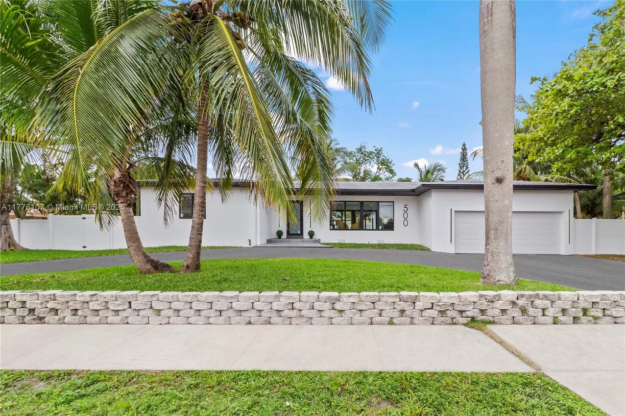 South Florida Real Estate | View 500 NE 6th St | 4 Beds, 3 Baths