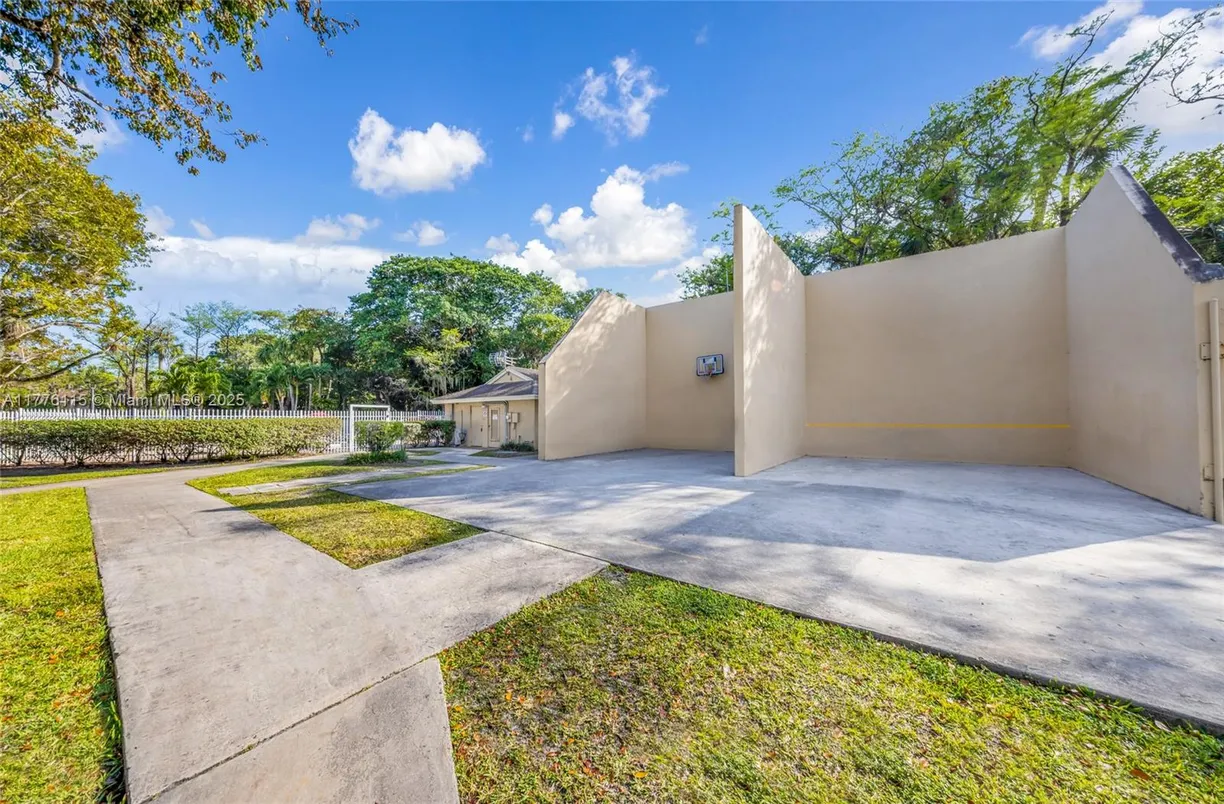 South Florida Real Estate | View 800 Cypress Park Way, F1 | Listing