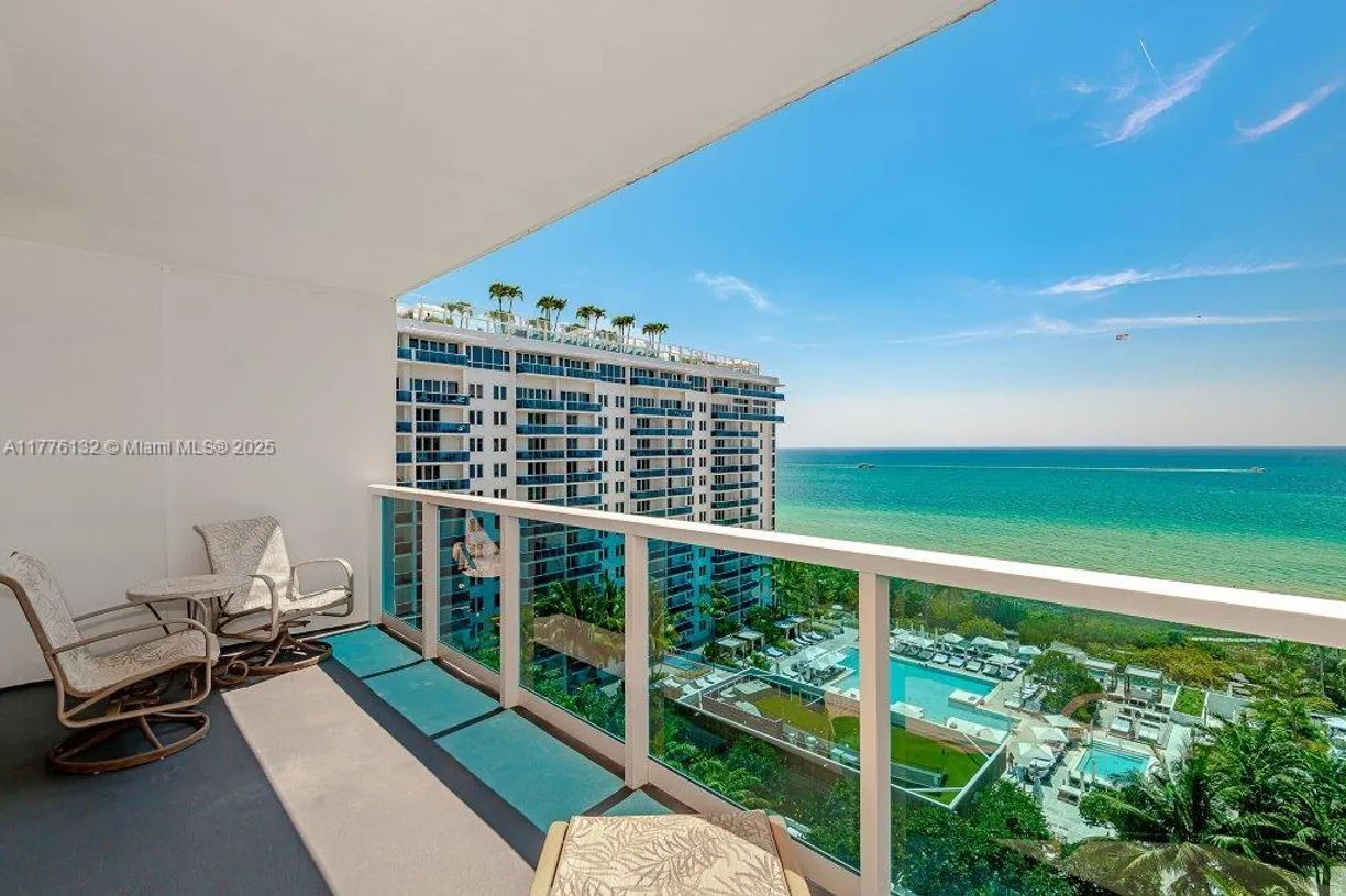 South Florida Real Estate | View 2301 Collins Ave, 1424 | 1 Bed, 2 Baths