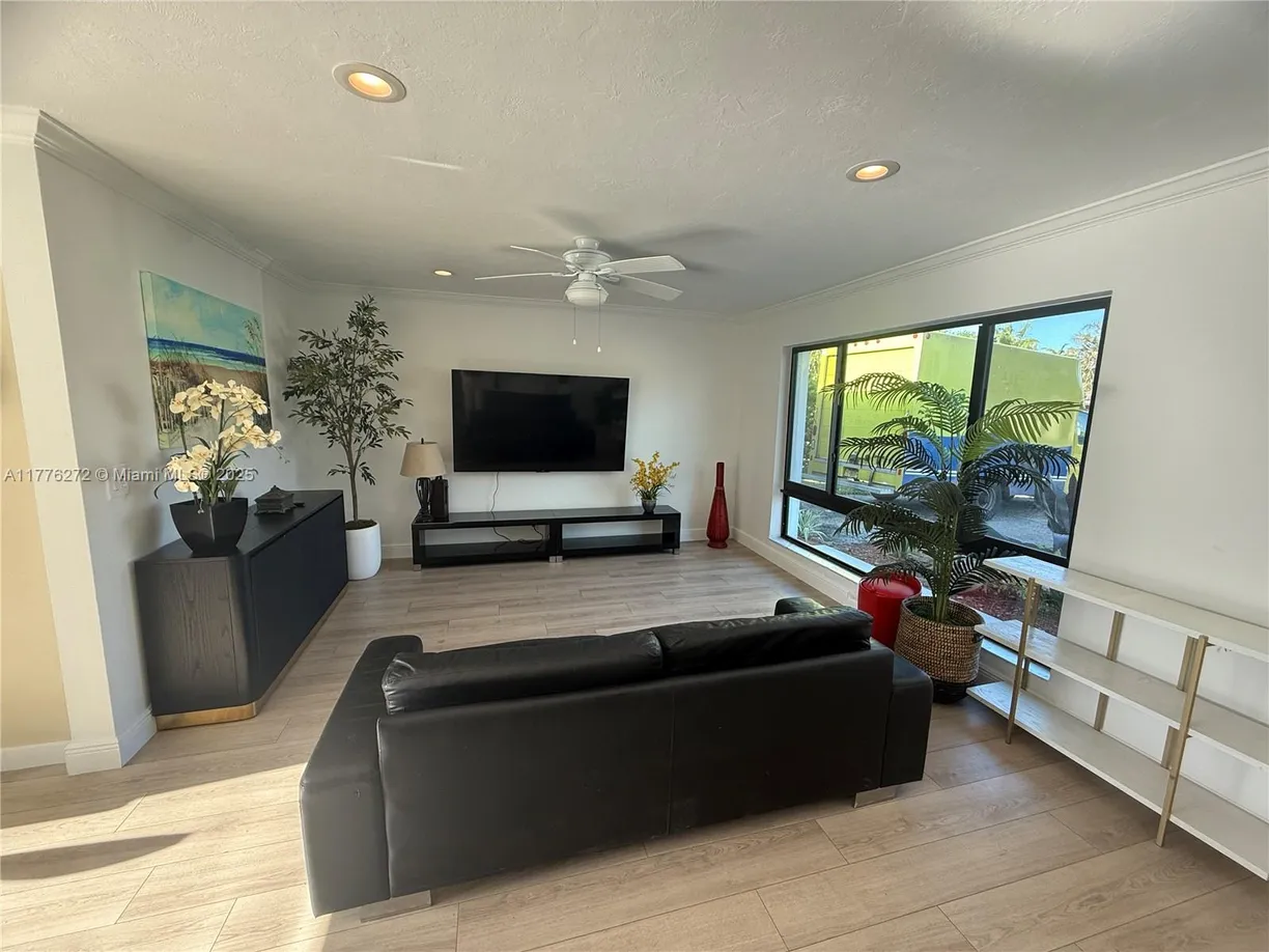 South Florida Real Estate | View 5001 NE 23rd Ave | Listing