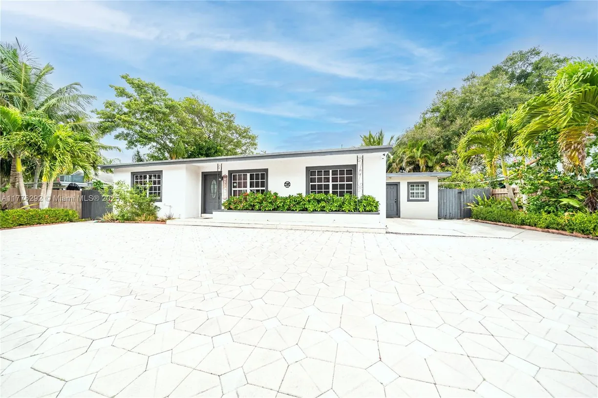 South Florida Real Estate | View 1330 Ontario Dr | 4 Beds, 3 Baths