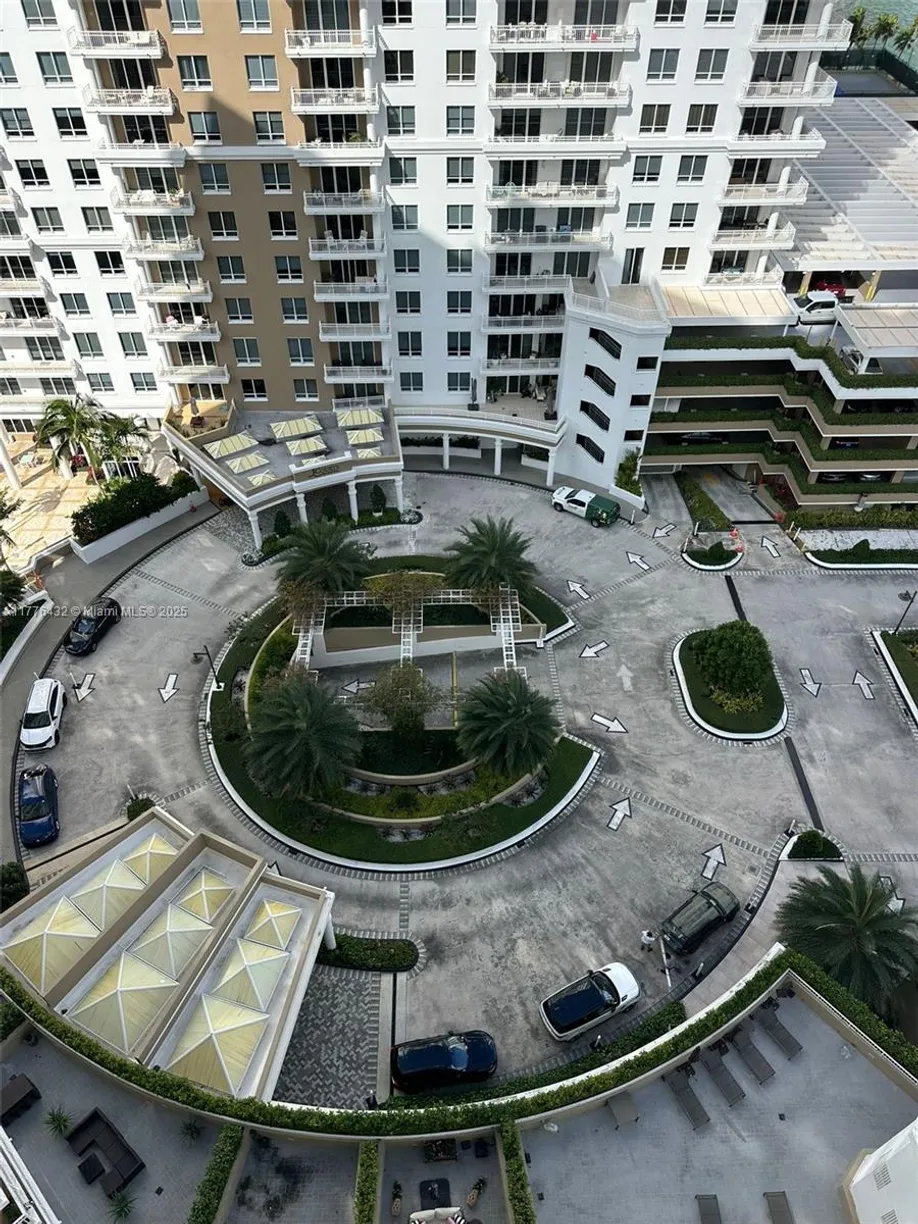 South Florida Real Estate | View 701 Brickell Key Blvd, 1808 | 1 Bed, 1 Bath