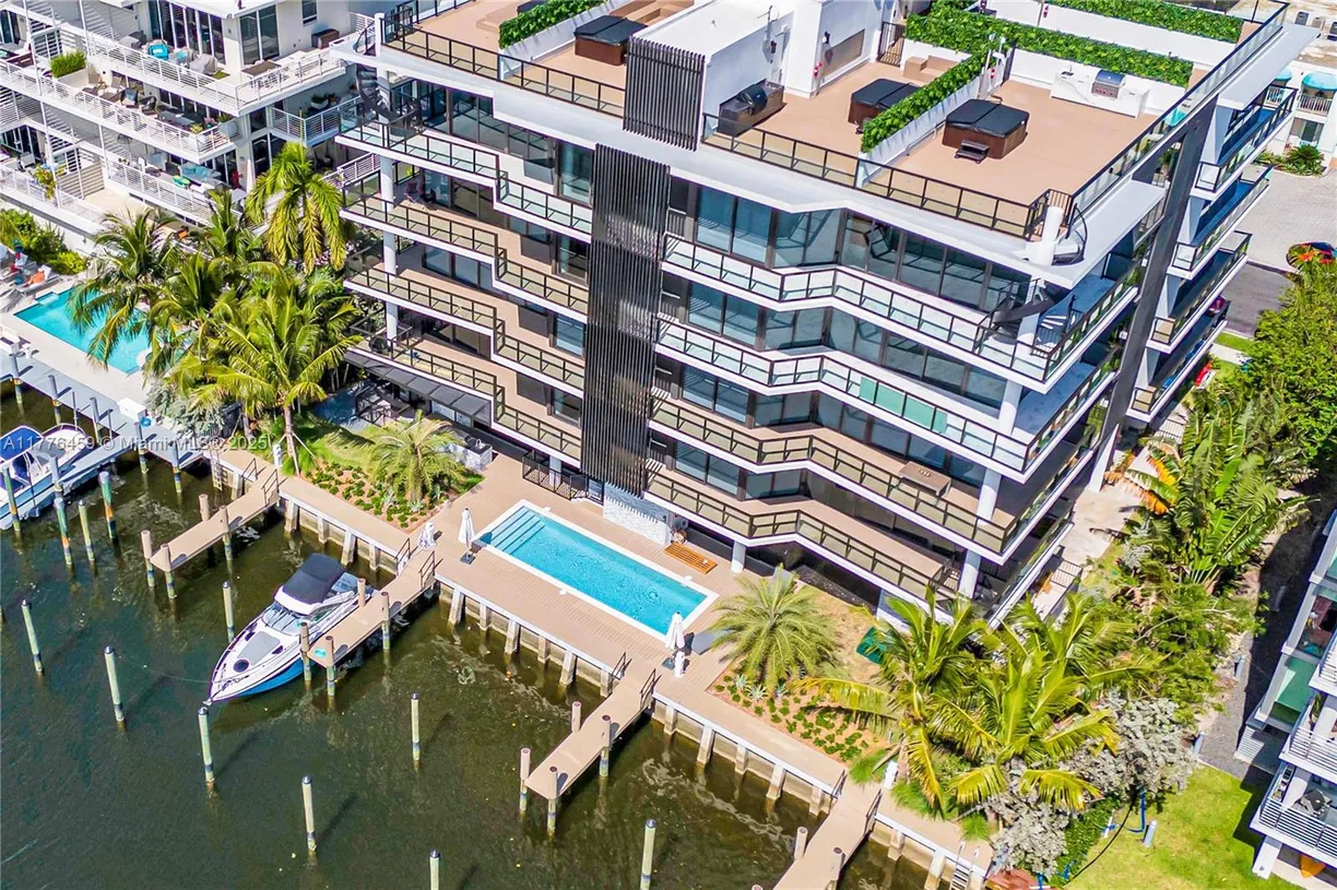 South Florida Real Estate | View 141 Isle Of Venice Dr, 2-S | 4 Beds, 4 Baths