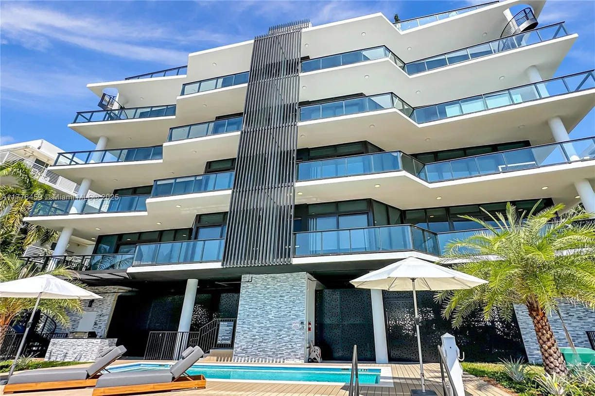 South Florida Real Estate | View 141 Isle Of Venice Dr, 2-S | Listing