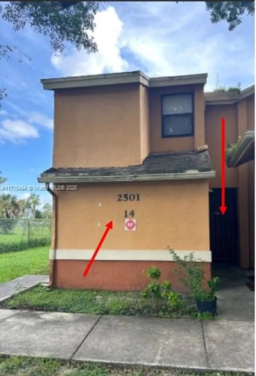 South Florida Real Estate | View  | 2 Beds, 2 Baths