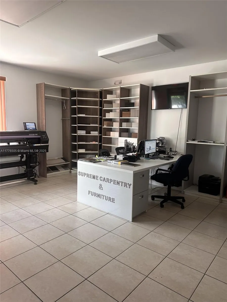 South Florida Real Estate | View 8609 NW 64th St