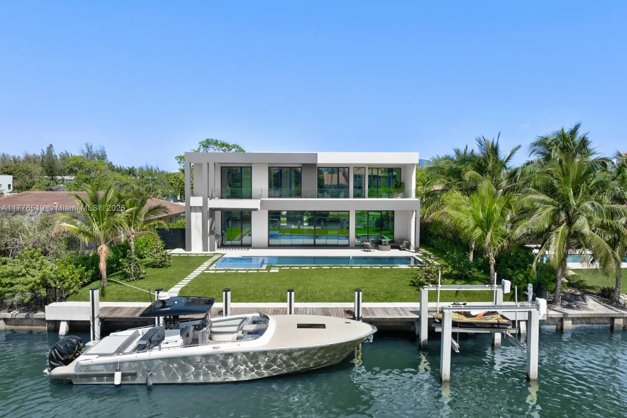 South Florida Real Estate | View 493 Holiday Dr | 6 Beds, 6 Baths