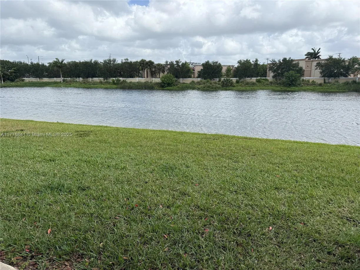 South Florida Real Estate | View 4151 Cascada Cir, 4151 | Listing