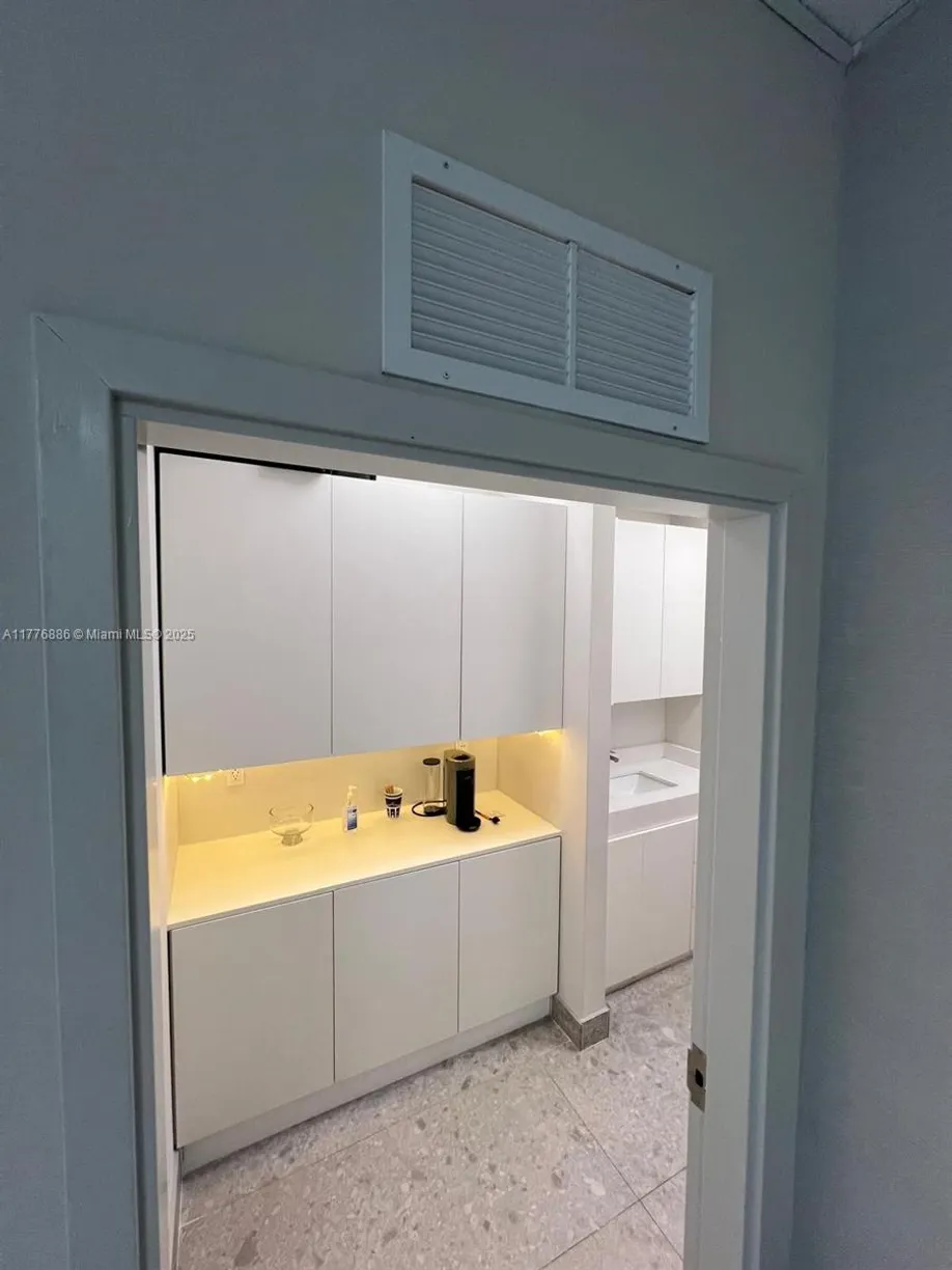 South Florida Real Estate | View 2820 NE 214th St, 1001