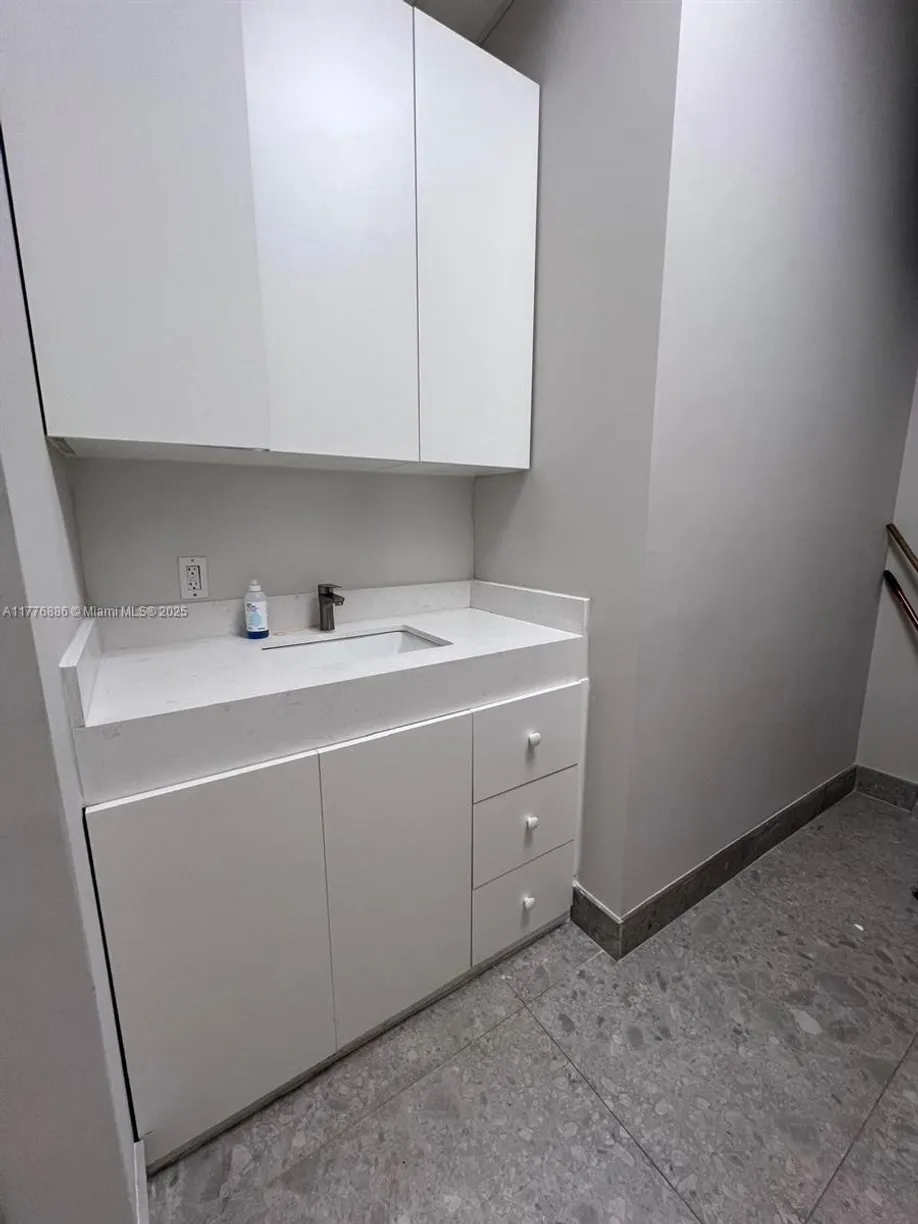 South Florida Real Estate | View 2820 NE 214th St, 1001 | Listing