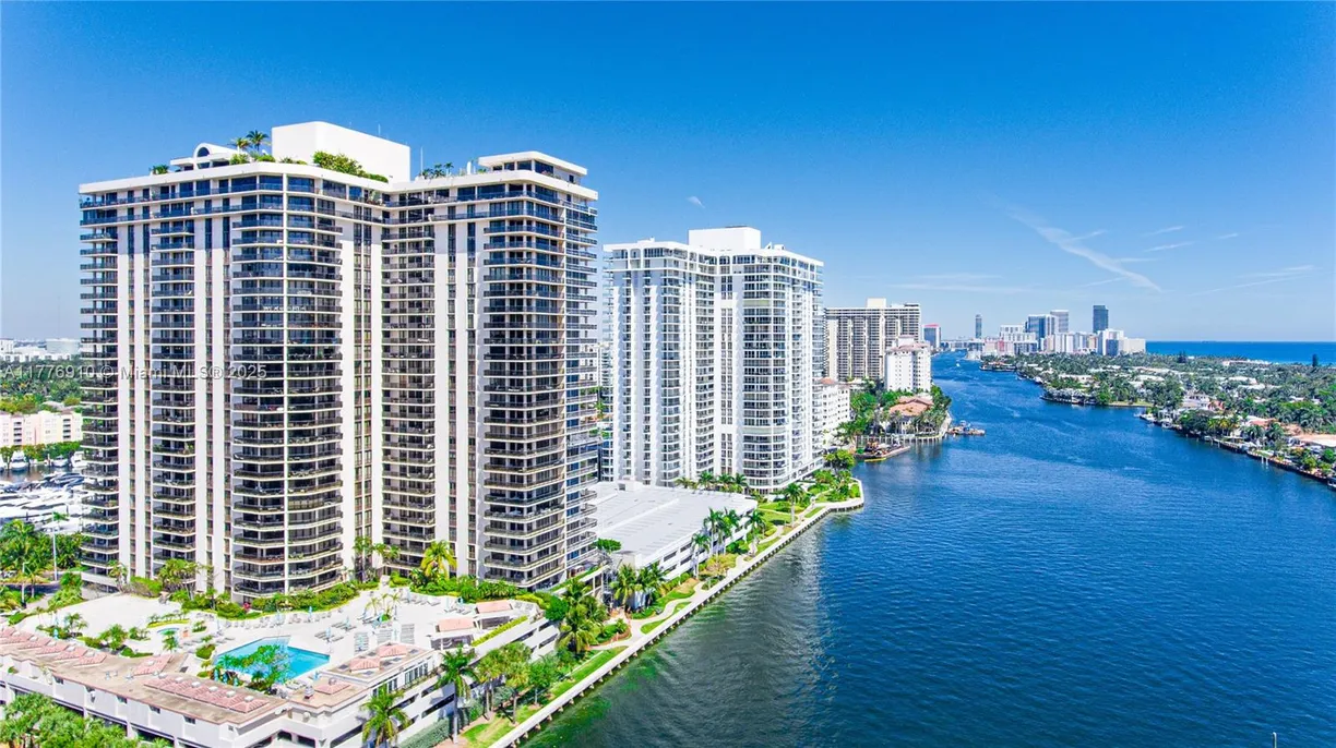 South Florida Real Estate | View 19667 Turnberry Way, 3F | 3 Beds, 2 Baths
