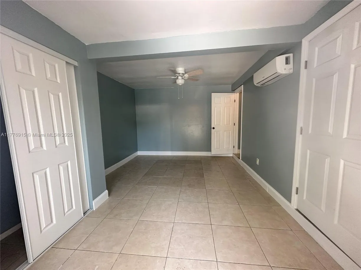 South Florida Real Estate | View 1410 SW 28th St, A | Listing