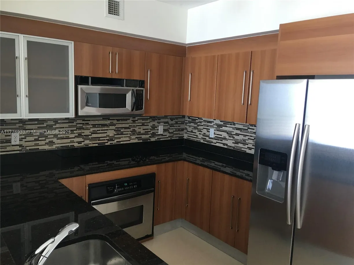 South Florida Real Estate | View 325 S Biscayne Blvd, 4215 | Listing
