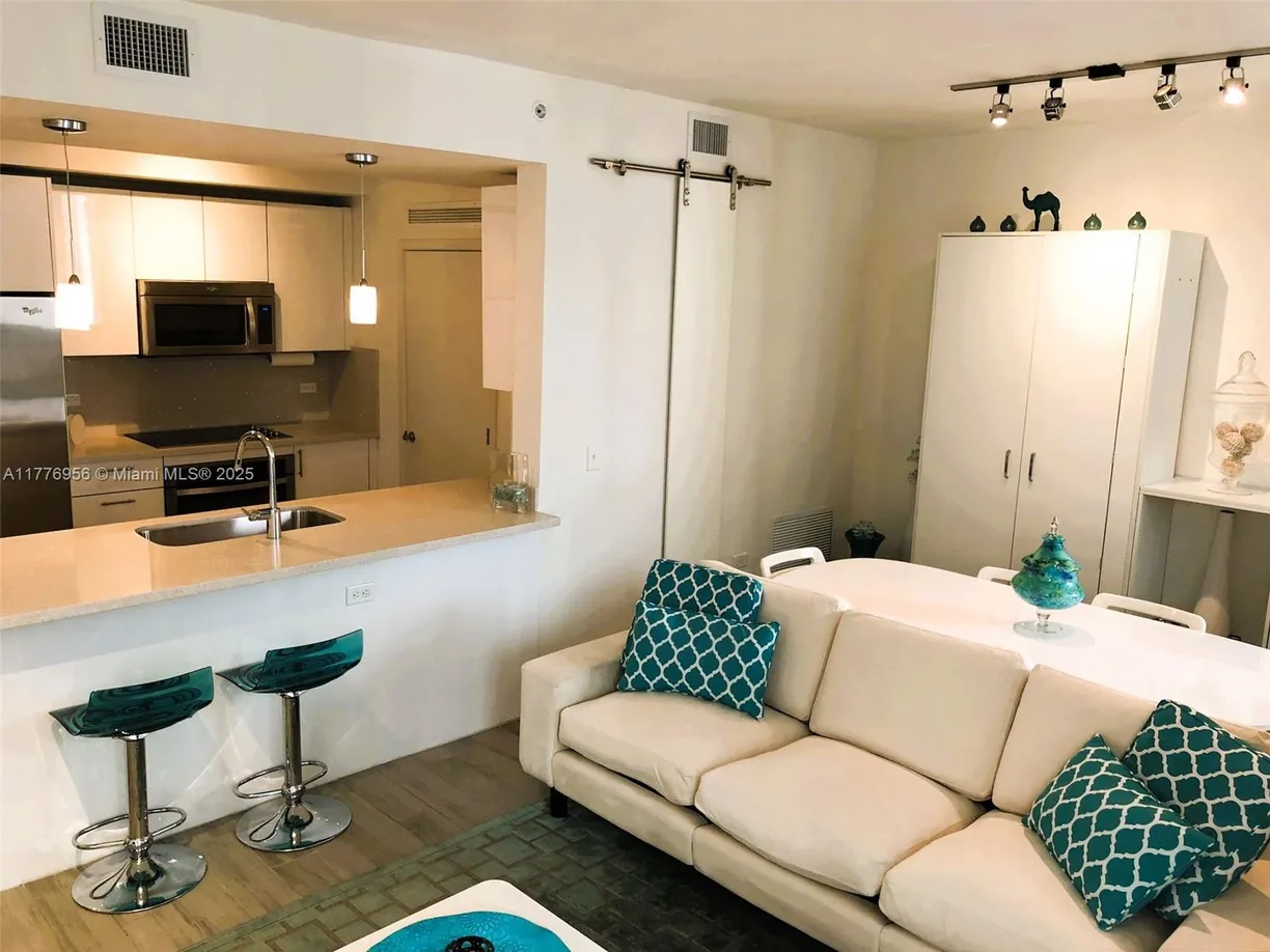 South Florida Real Estate | View  | Listing