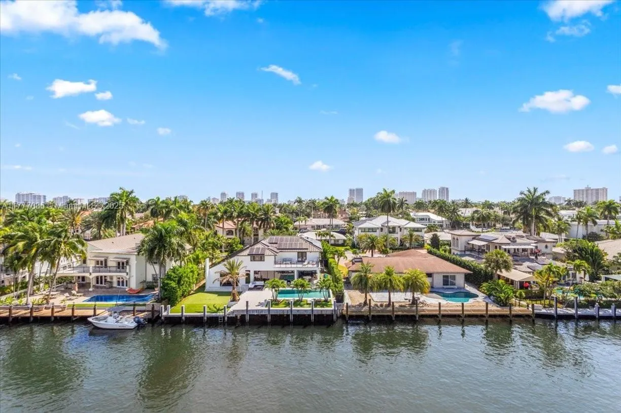 South Florida Real Estate | View 160 Isle Of Venice Dr., PH2 | Listing