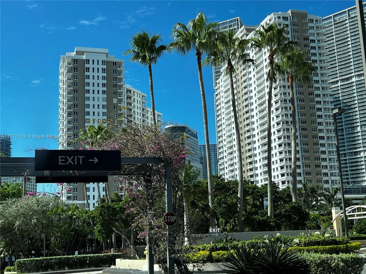 South Florida Real Estate | View 540 Brickell Key Dr, 1226 | Listing