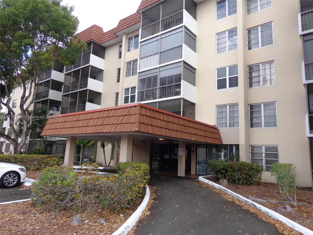 South Florida Real Estate | View 4172 Inverrary Dr, 110 | 2 Beds, 2 Baths