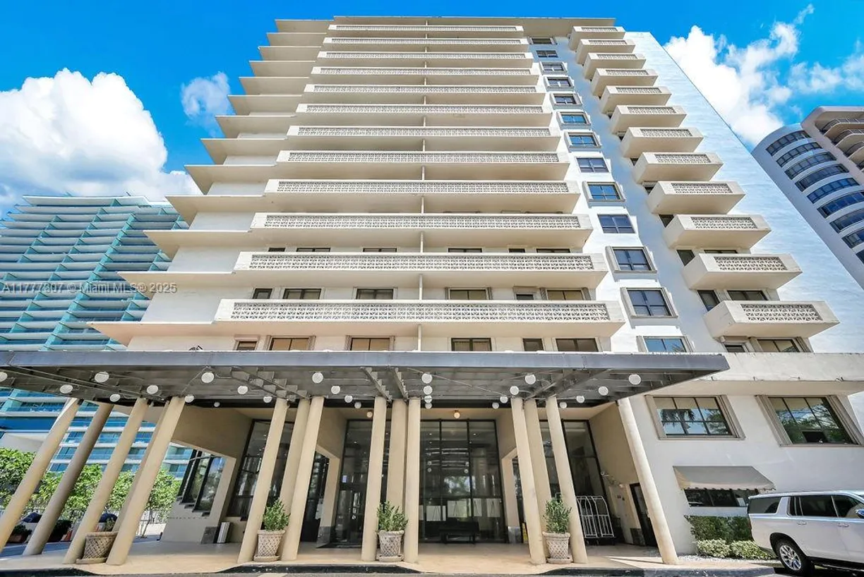 South Florida Real Estate | View 10185 COLLINS AVE, 1003 | 1 Bed, 1 Bath