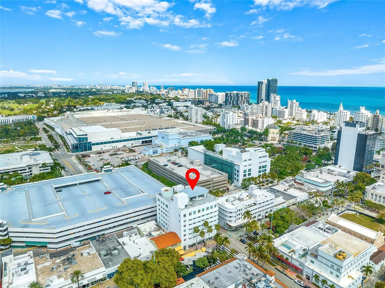 South Florida Real Estate | View 605 Lincoln Rd, 303