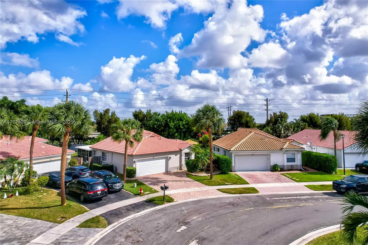 South Florida Real Estate | View 24 Gables Blvd | Listing