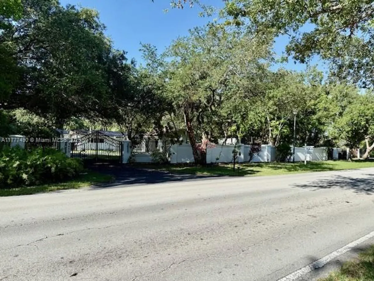 South Florida Real Estate | View 9450 SW 104 ST | 5 Beds, 4 Baths