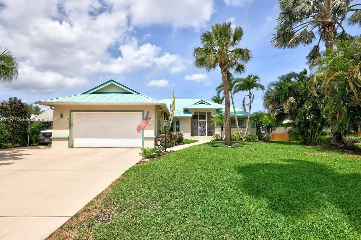 South Florida Real Estate | View 516 SW South Carolina Dr | Listing