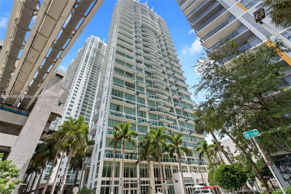 South Florida Real Estate | View 41 SE 5th St, 2206 | 1 Bed, 1 Bath