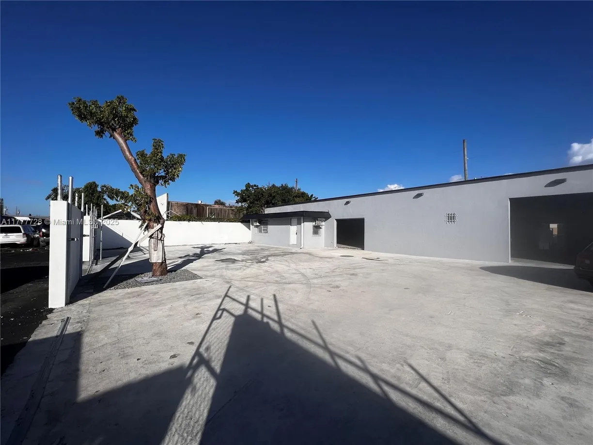 South Florida Real Estate | View 5715 Rodman St