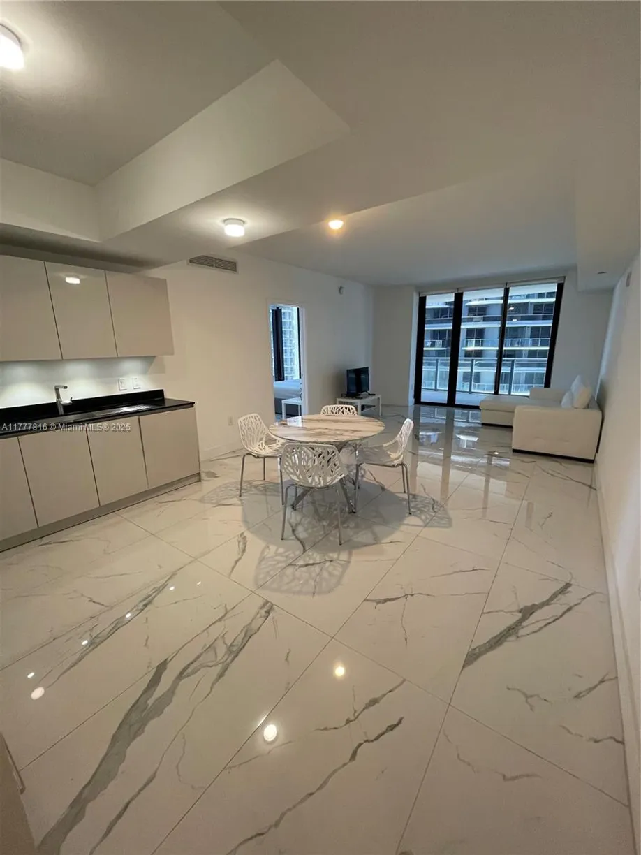 South Florida Real Estate | View 1010 Brickell Ave, 2106 | 1 Bed, 2 Baths