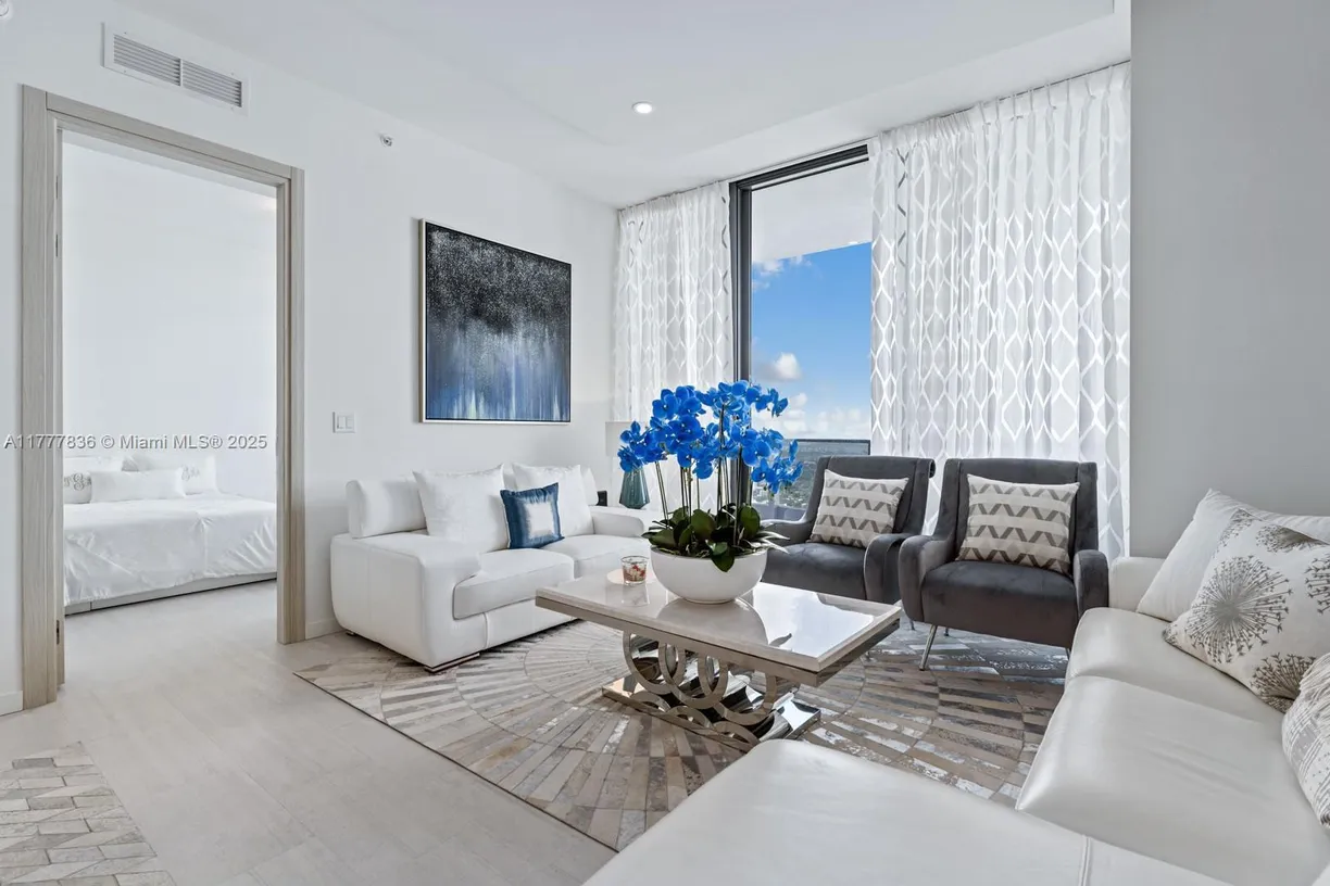 South Florida Real Estate | View 1000 Brickell Plz, PH6006 | Listing