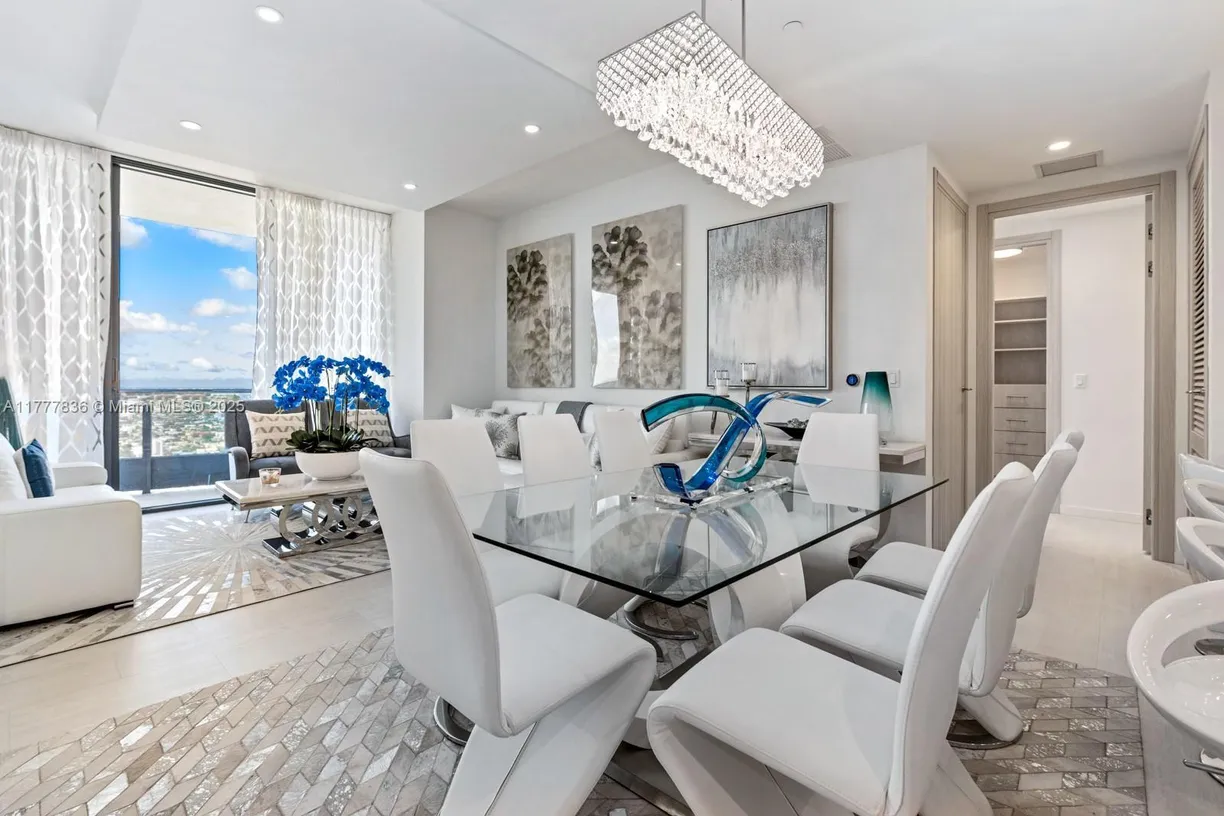 South Florida Real Estate | View 1000 Brickell Plz, PH6006 | 2 Beds, 2 Baths