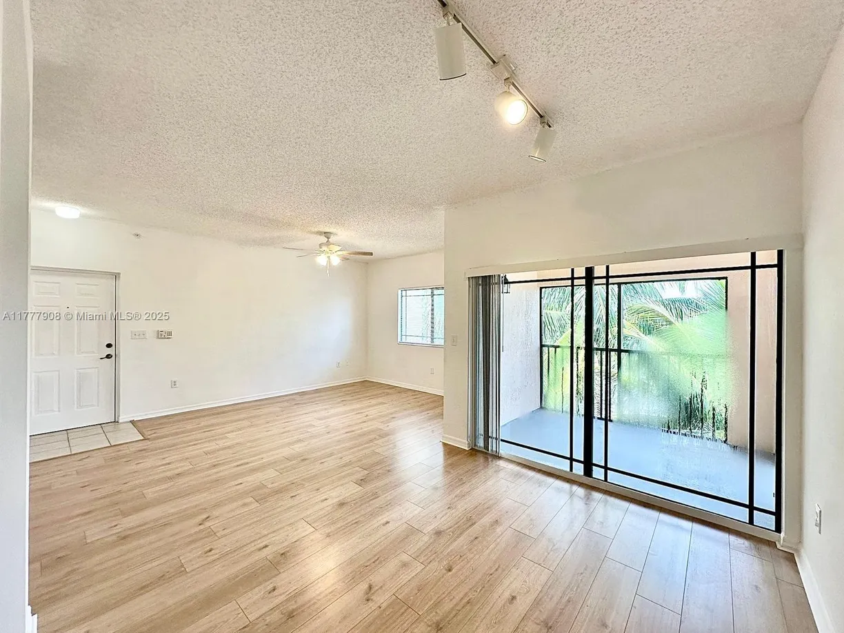 South Florida Real Estate | View 2807 Veronia Dr, 301 | Listing