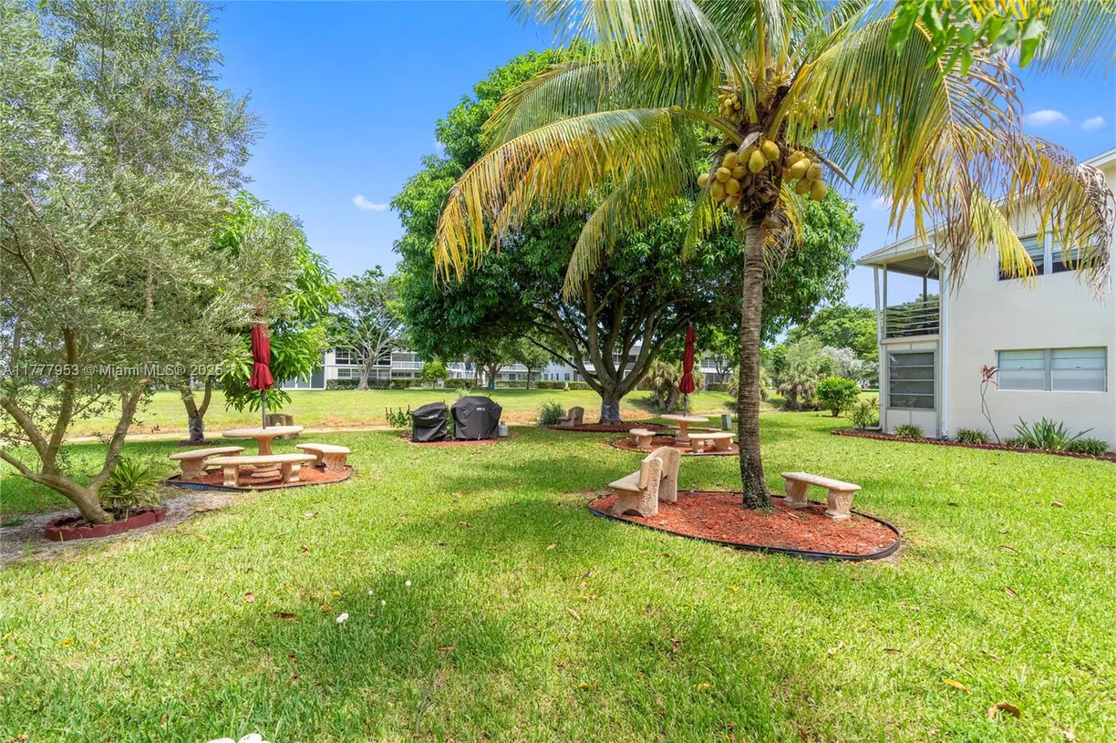 South Florida Real Estate | View 4 Markham A, 4 | 2 Beds, 1 Bath