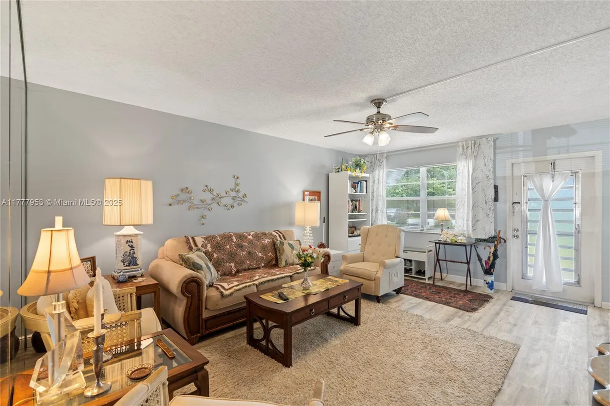 South Florida Real Estate | View 4 Markham A, 4 | Listing